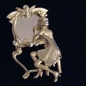 💰Silver brooch very unique mirror in vanity works